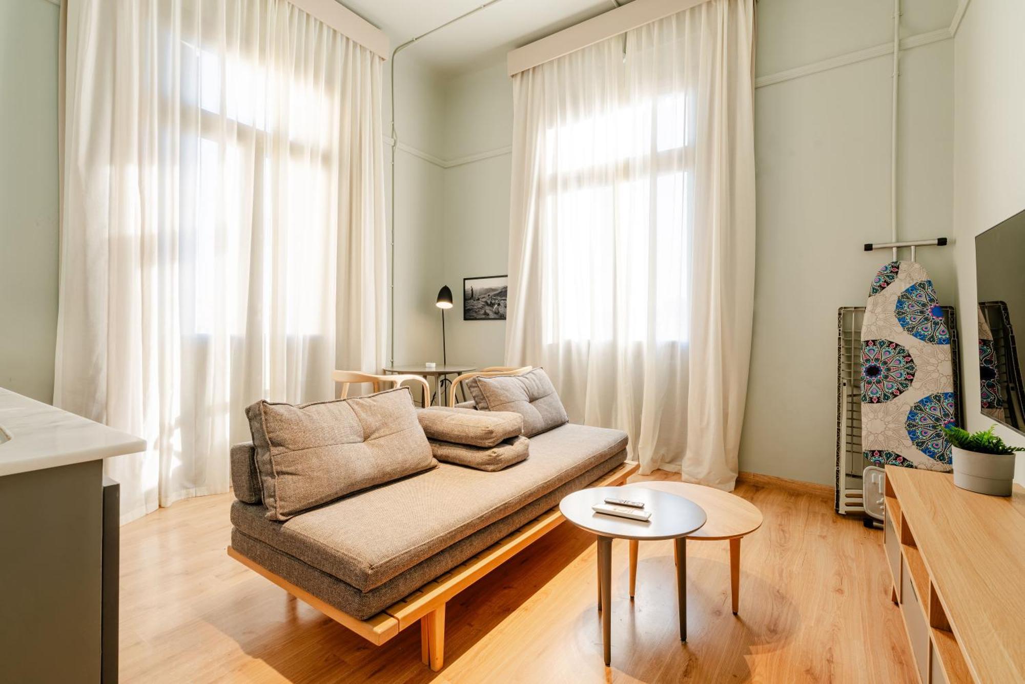 Grey L Studio Apartments Downtown Alexandria Menasce House Εξωτερικό φωτογραφία