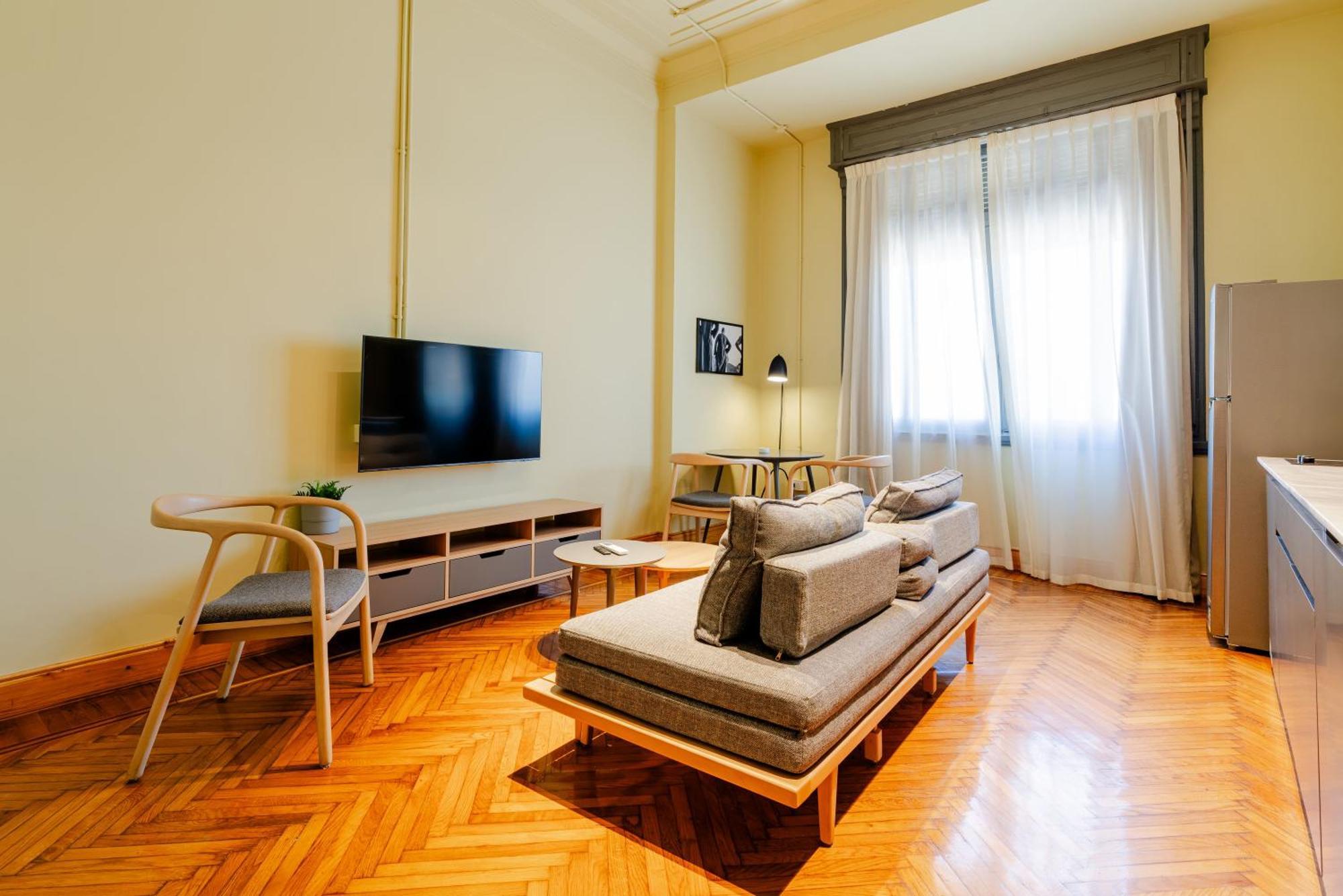 Grey L Studio Apartments Downtown Alexandria Menasce House Εξωτερικό φωτογραφία