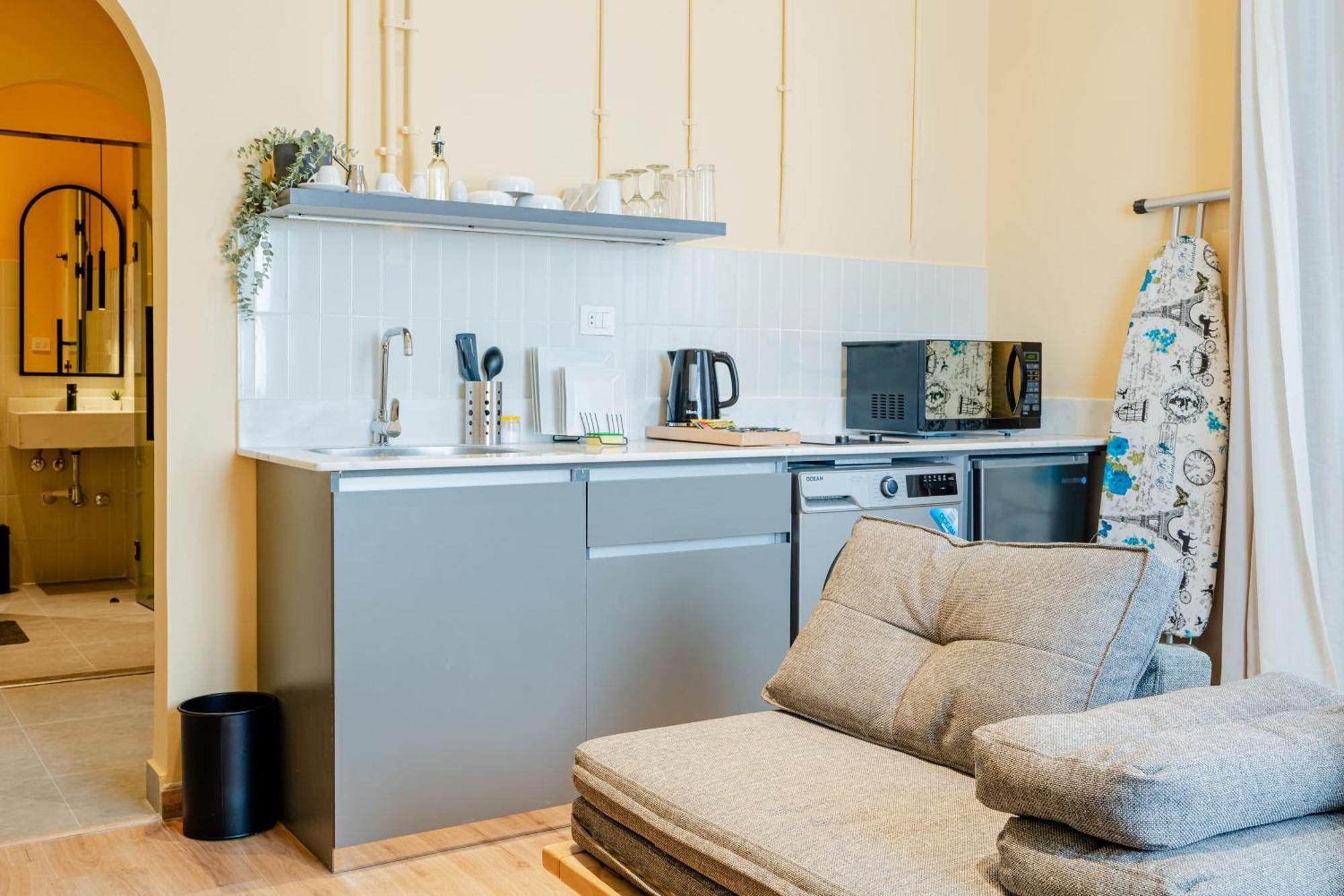 Grey L Studio Apartments Downtown Alexandria Menasce House Εξωτερικό φωτογραφία